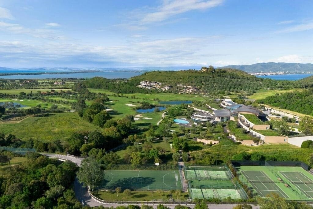 Отель Argentario Golf Resort & SPA 5*