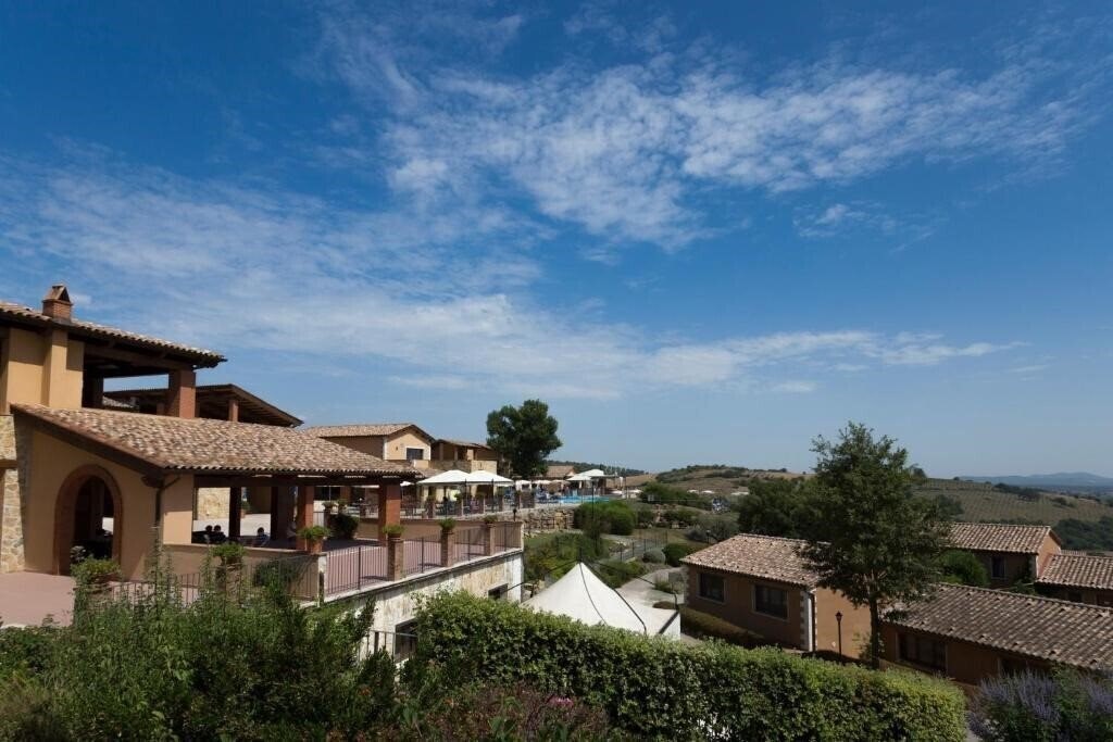 Zdjęcie Borgo Magliano Resort 4*