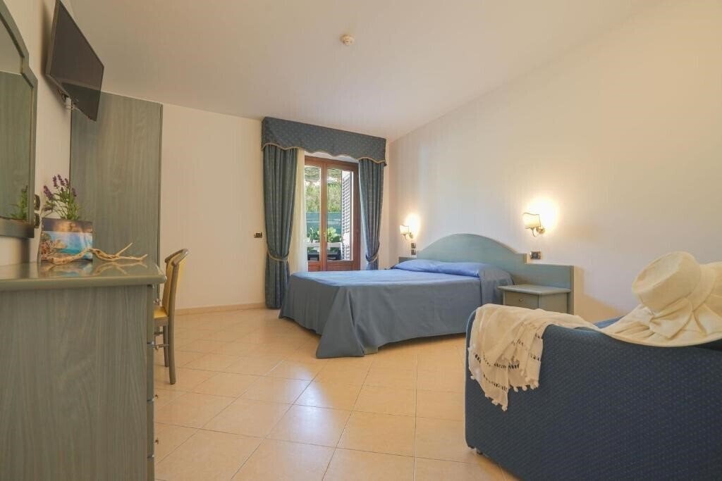 Zdjęcie Scoglio Del Leone 4*