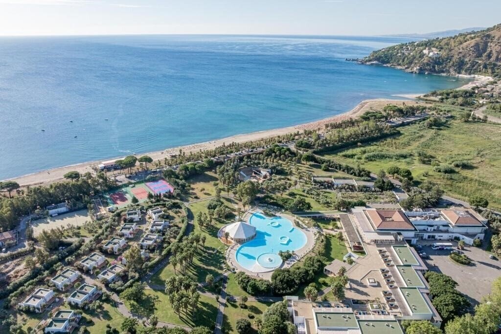 Hotel Club Esse Sunbeach (Squillace Lido) 4*