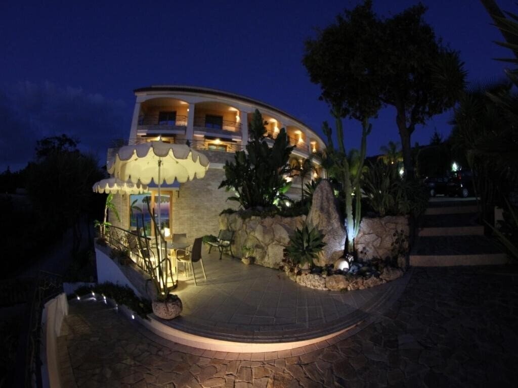 Фотографія Blu Tropical 4*