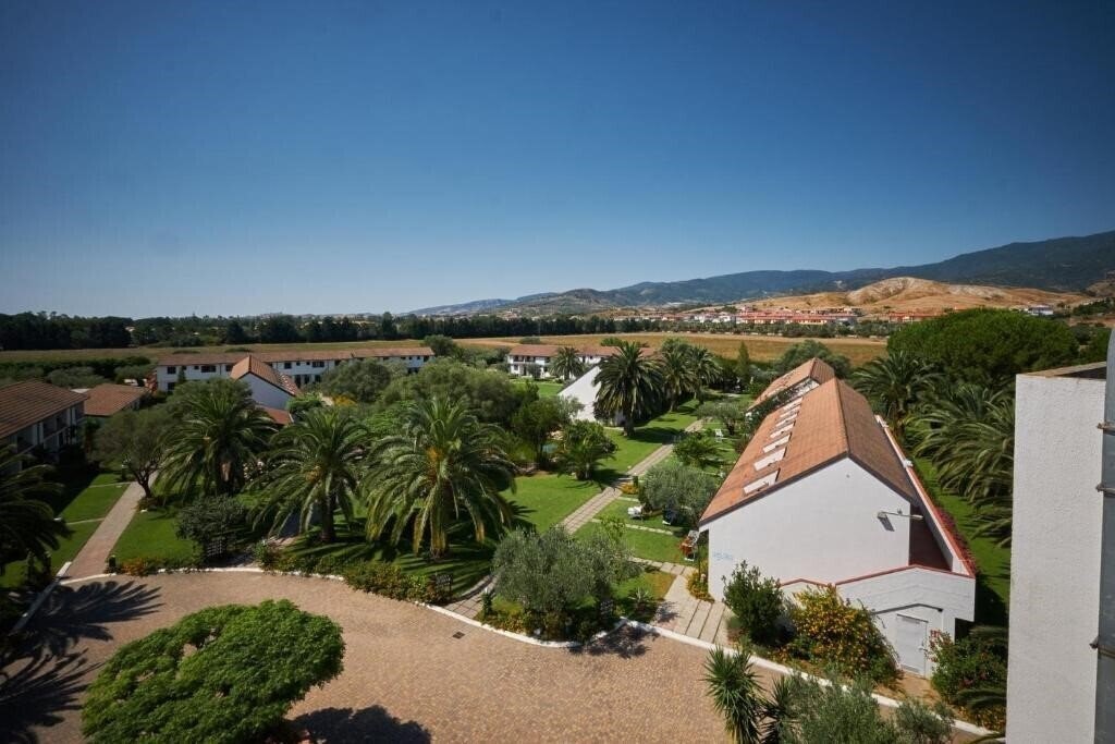 Готель Nausicaa Village 3*