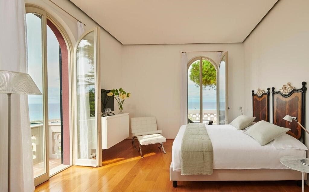 Фото Villa Paola 5*