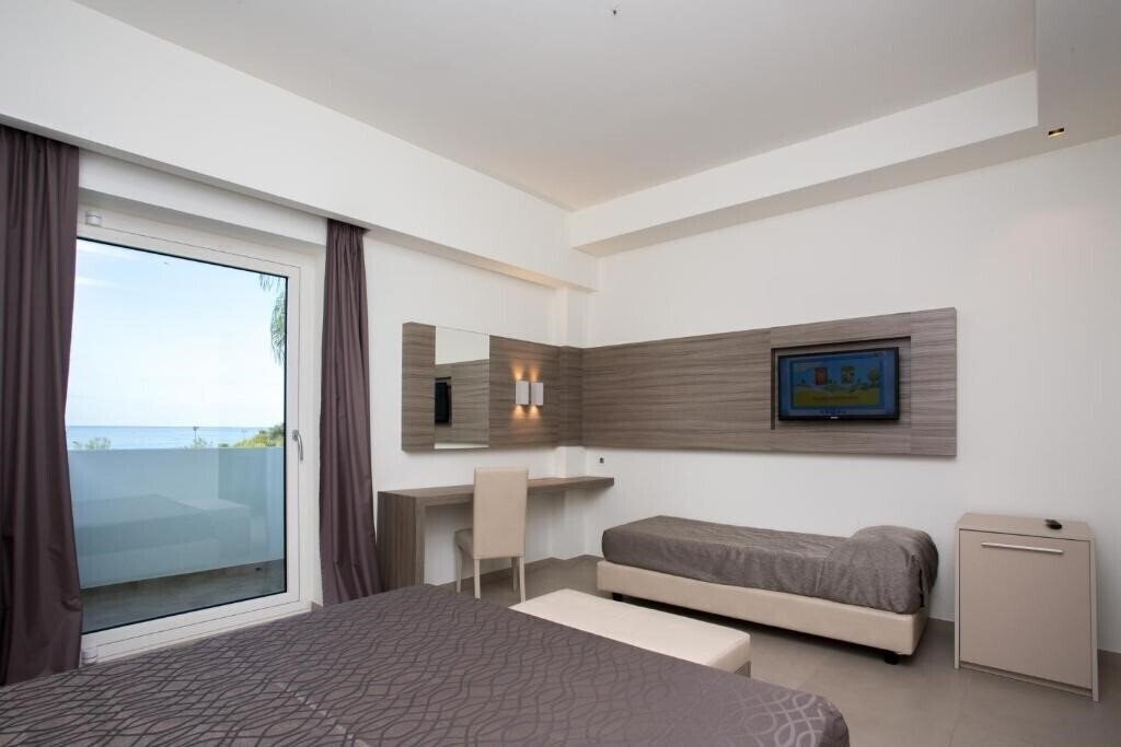 Zdjęcie Santa Caterina Village Scalea 4*