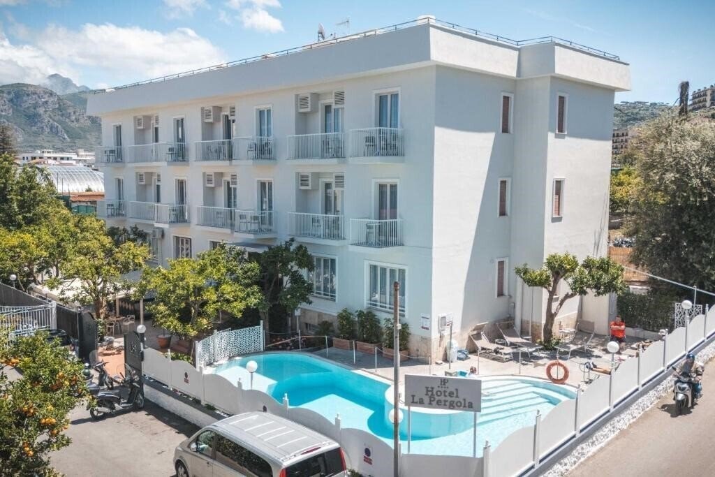 Отель Hotel La Pergola 3*