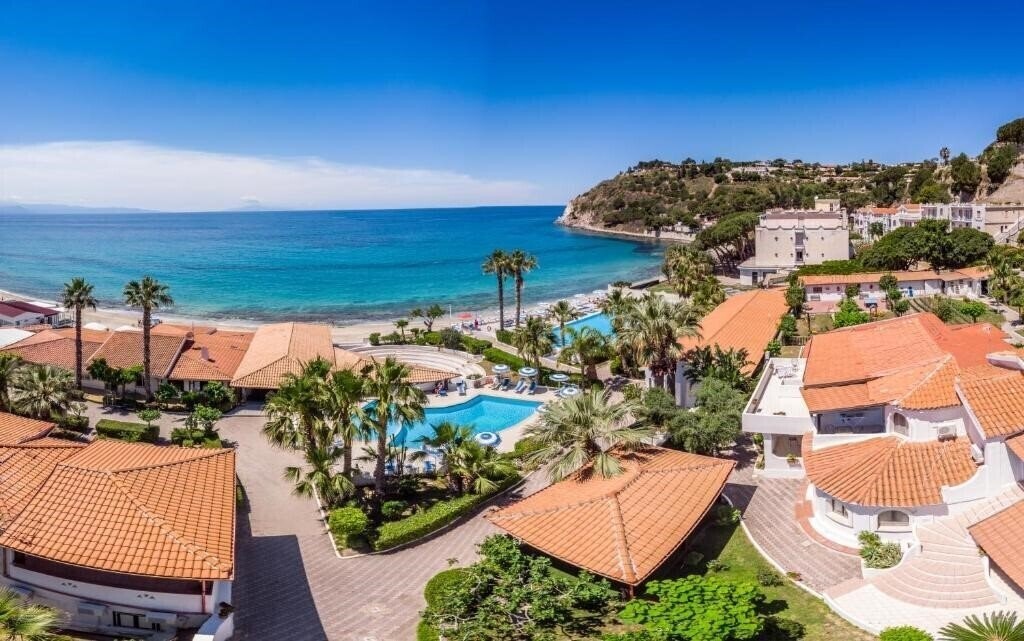 Hotel Villaggio Baia D'Ercole 4*