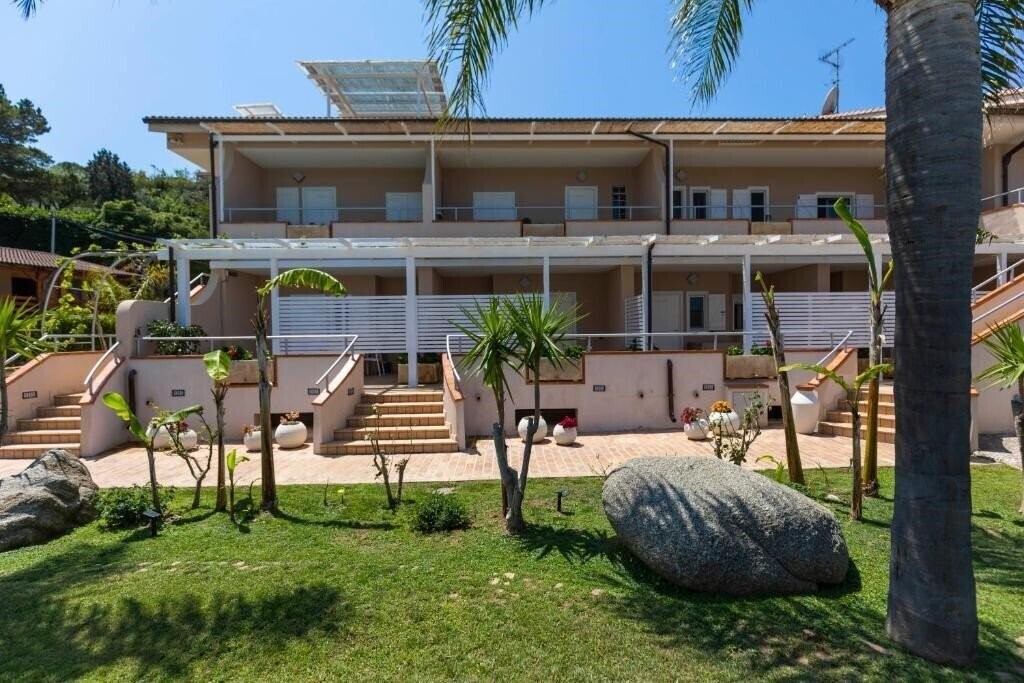 Фотографія Larcobaleno 3*