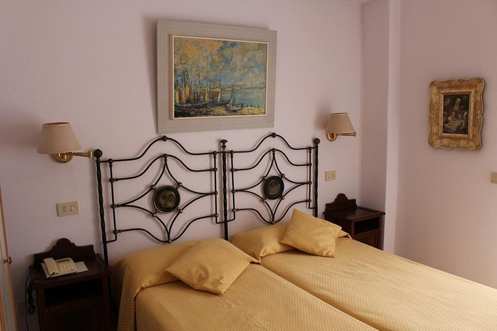 Obraz Villa Mora Hotel (Giardini Naxos) 2*