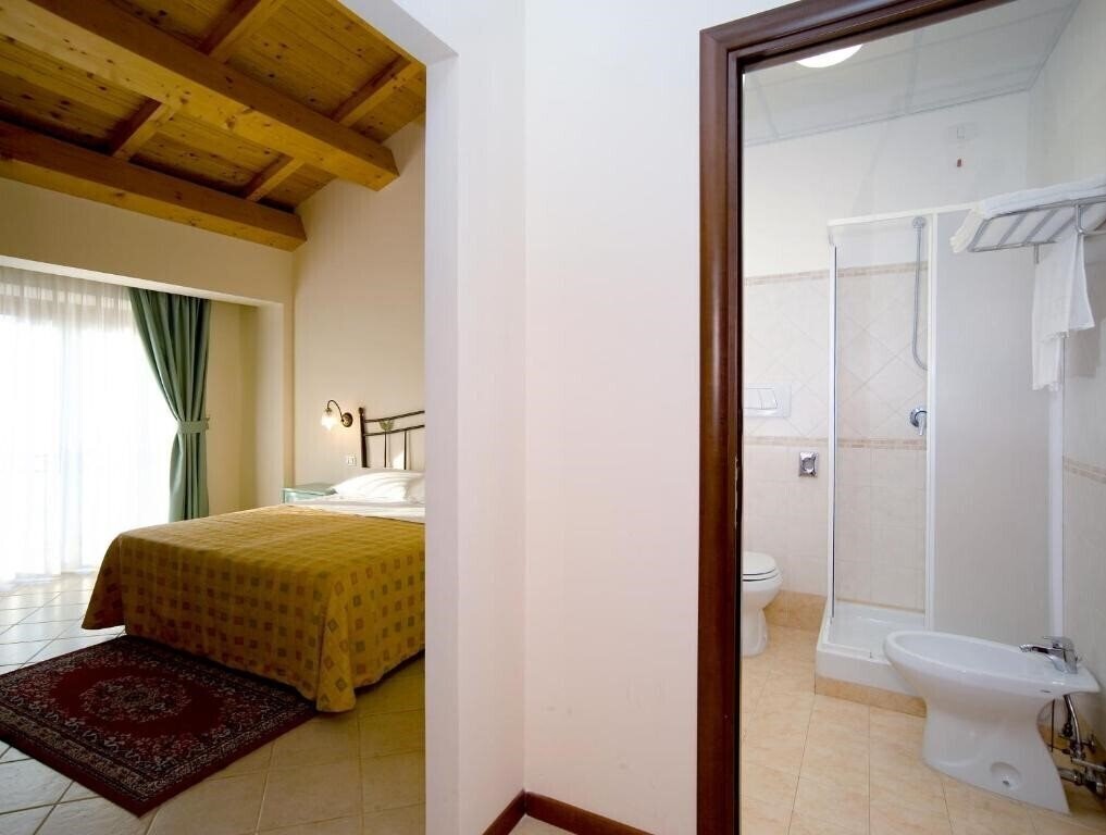 Фото Agriturismo Corte Aragonese 4*