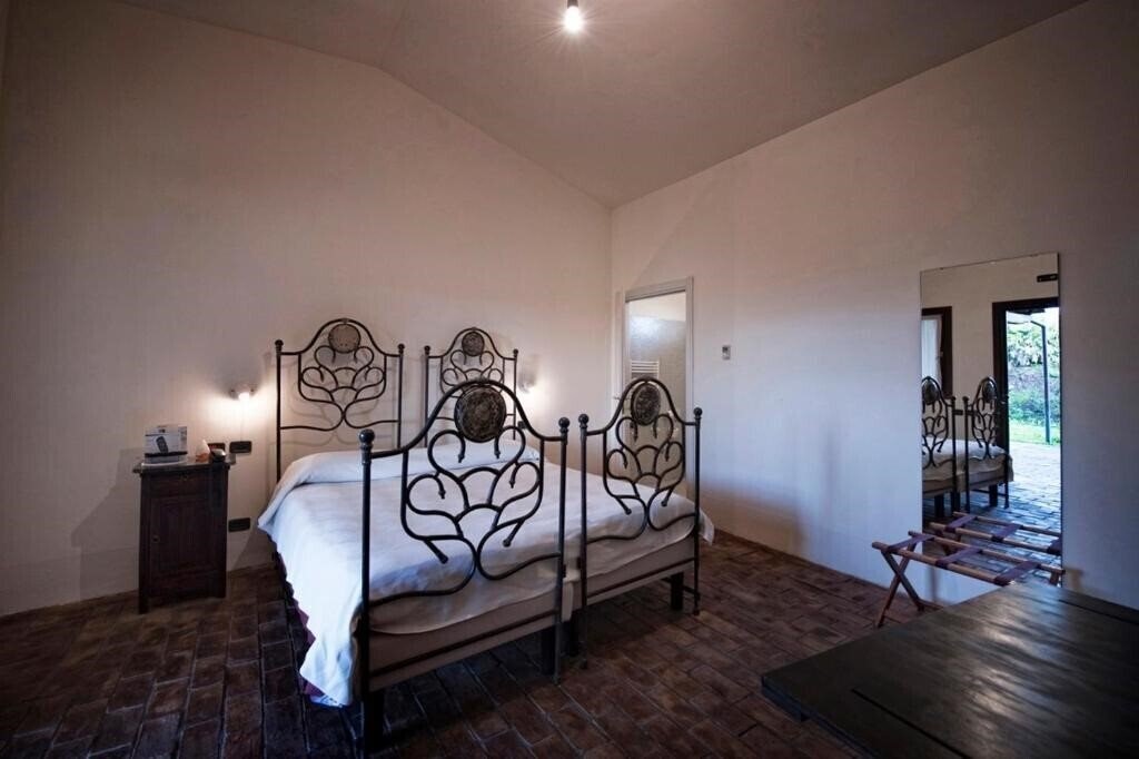 Hotel Foro Appio Mansio 4*