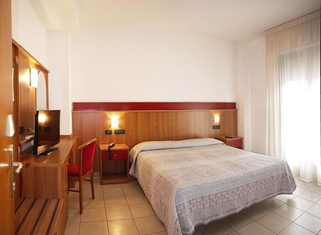 Hotel Alla Rotonda 3*