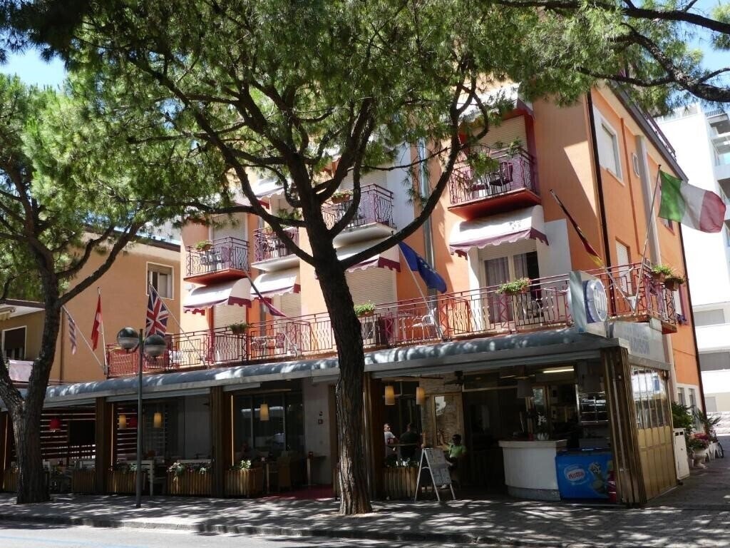 Готель Madison 3*