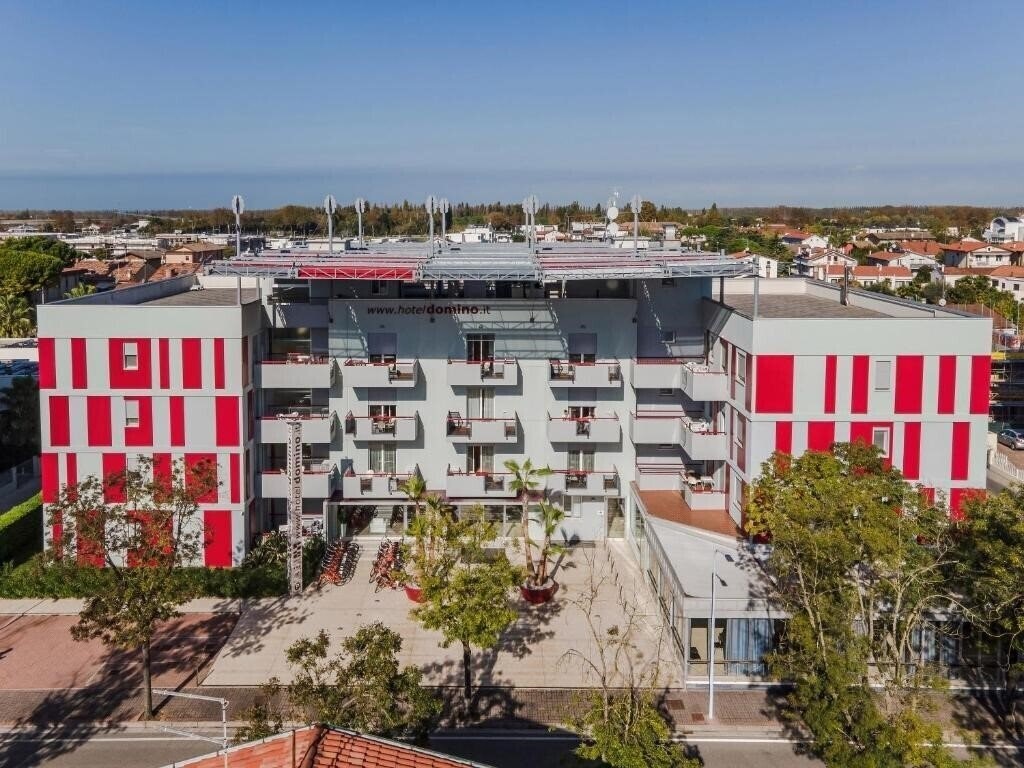 Zdjęcia Domino Suite & Residence 3*