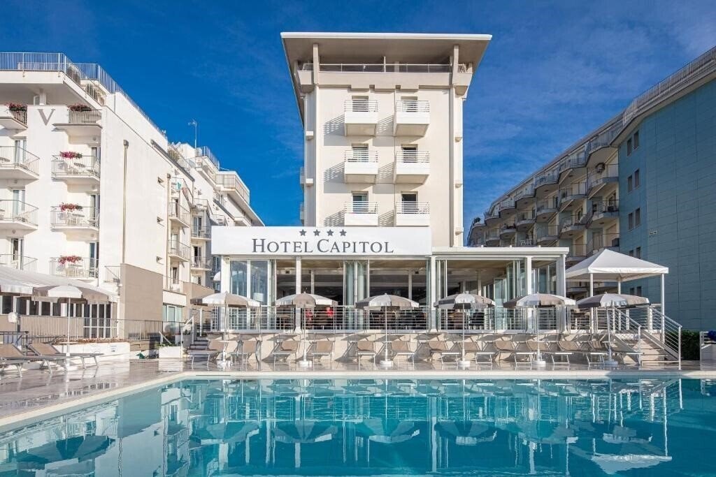 Hotel Capitol 3*
