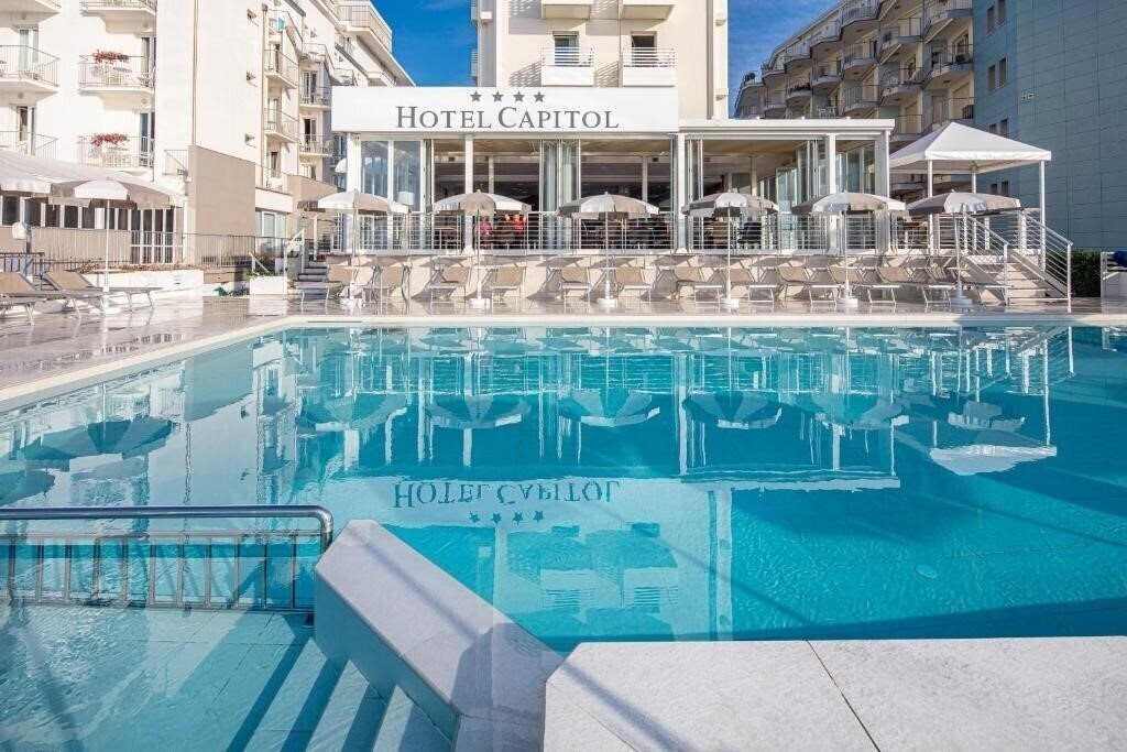 Фотографія Capitol 3*