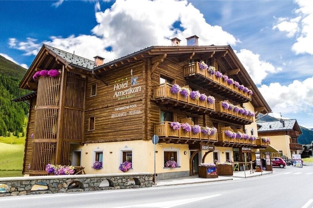 Готель Amerikan Hotel 4*