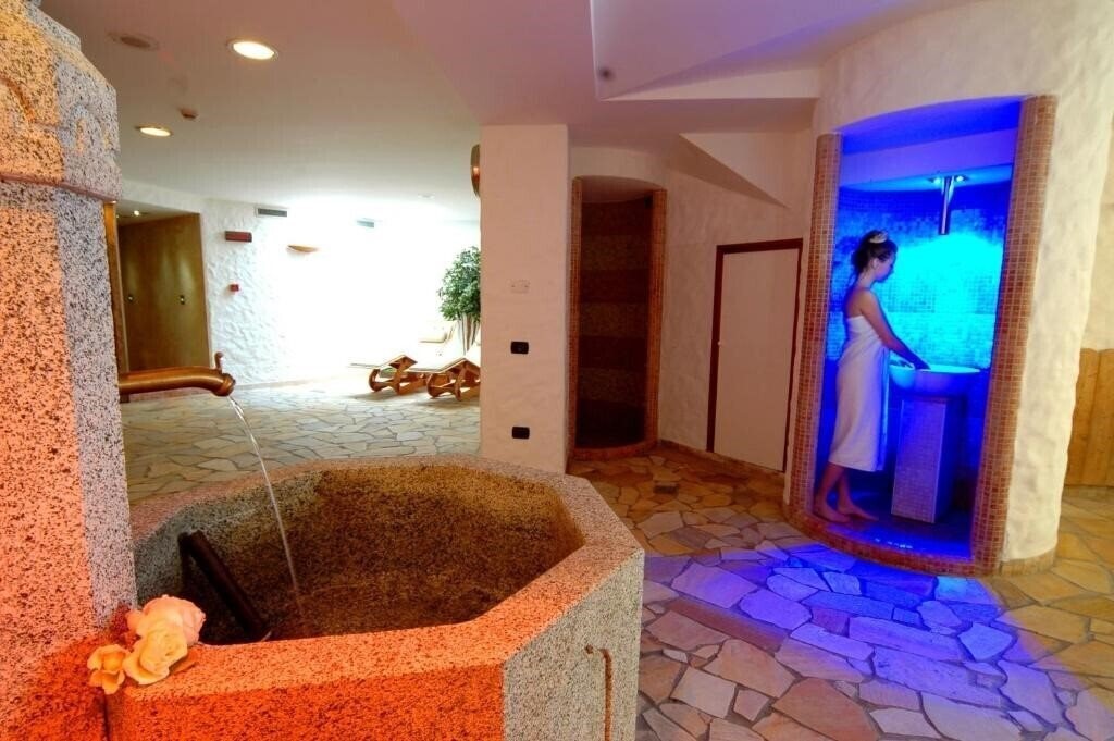 Zdjęcie Carlo Magno Zeledria 4*