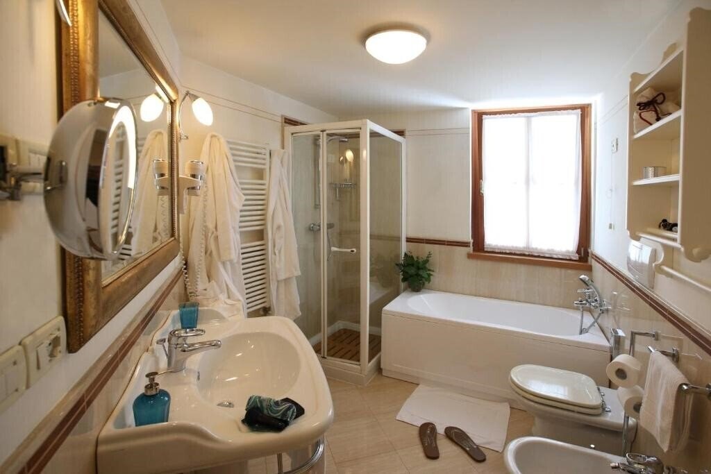 Zdjęcie Alpen Suite 4*