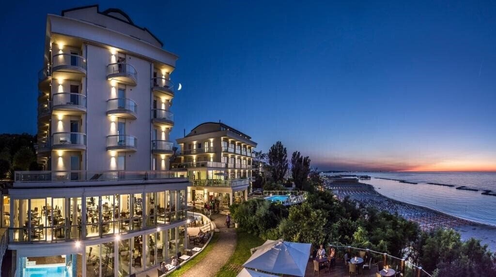 Готель Sans Souci Hotel Gabicce Mare 4*
