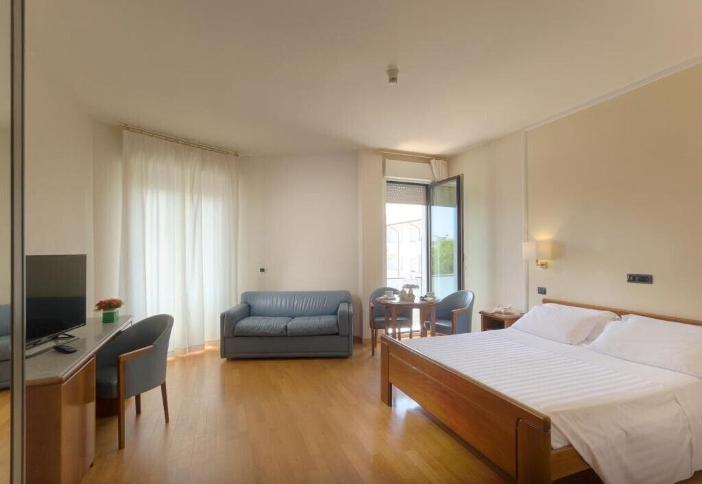 Zdjęcia Il Timone Hotel (Porto San Giorgio) 4*