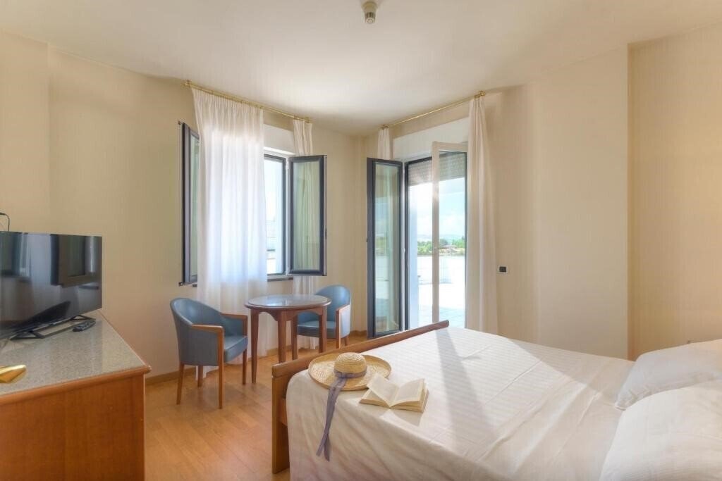 Zdjęcie Il Timone Hotel (Porto San Giorgio) 4*