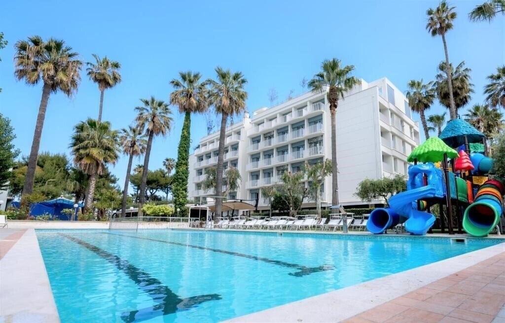 Hotel Relax Hotel (San Benedetto Del Tronto) 3*