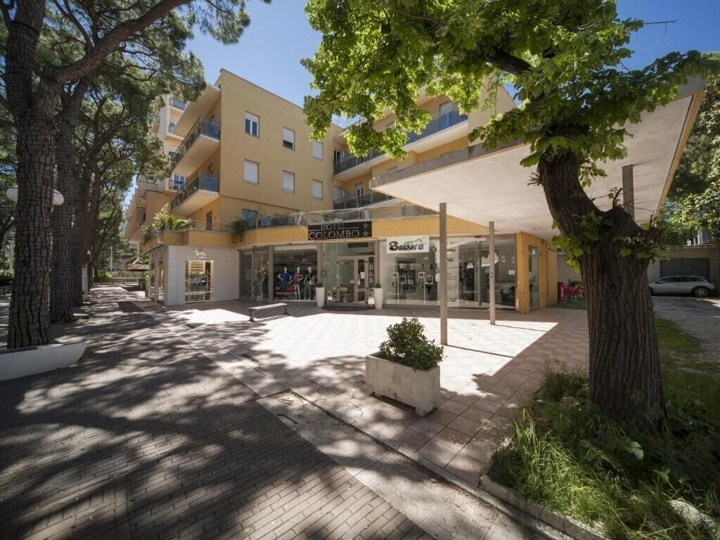 Hotel Colombo (Riccione) 2*