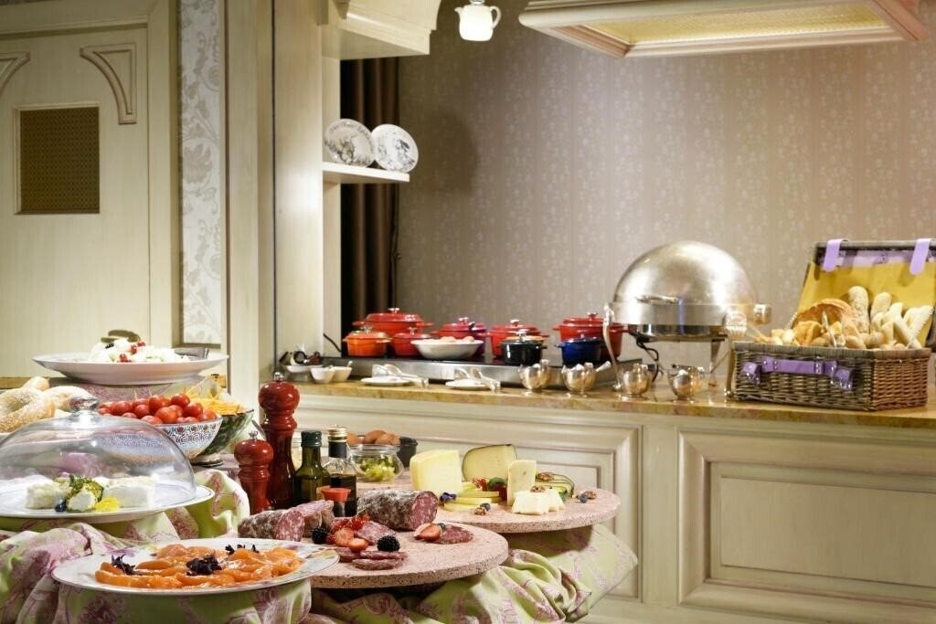 Zdjęcie Chateau Monfort 5*