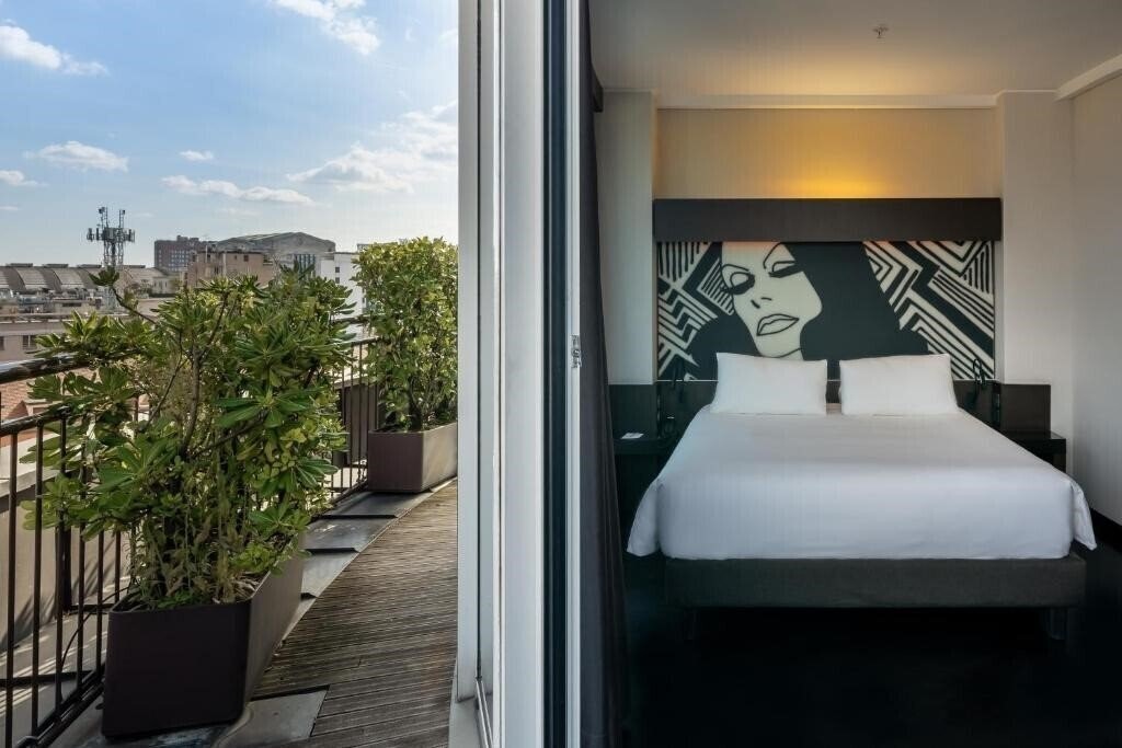 Фото Crowne Plaza Milan City 4*