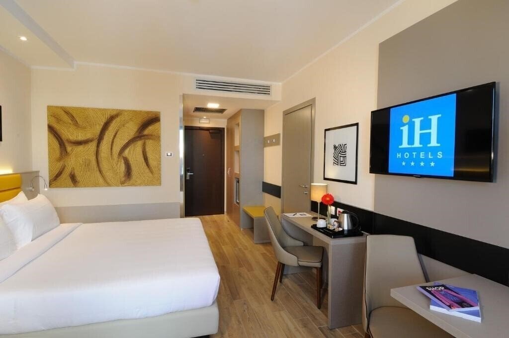 Zdjęcie Ih Hotels Milano Lorenteggio 4*
