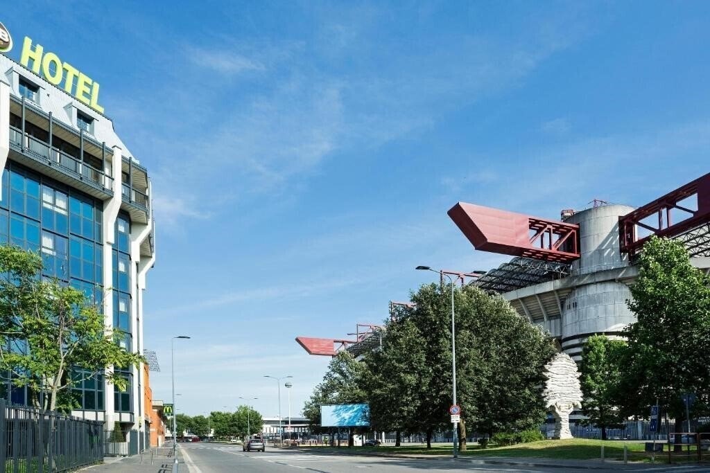 Hotel B&B Milano San Siro 3*
