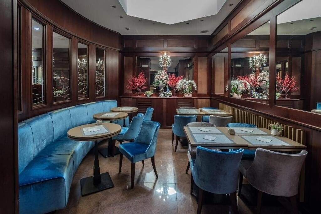 Картинка Mythos 3*