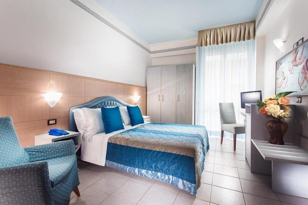 Готель Imperiale Milano Marittima 4*