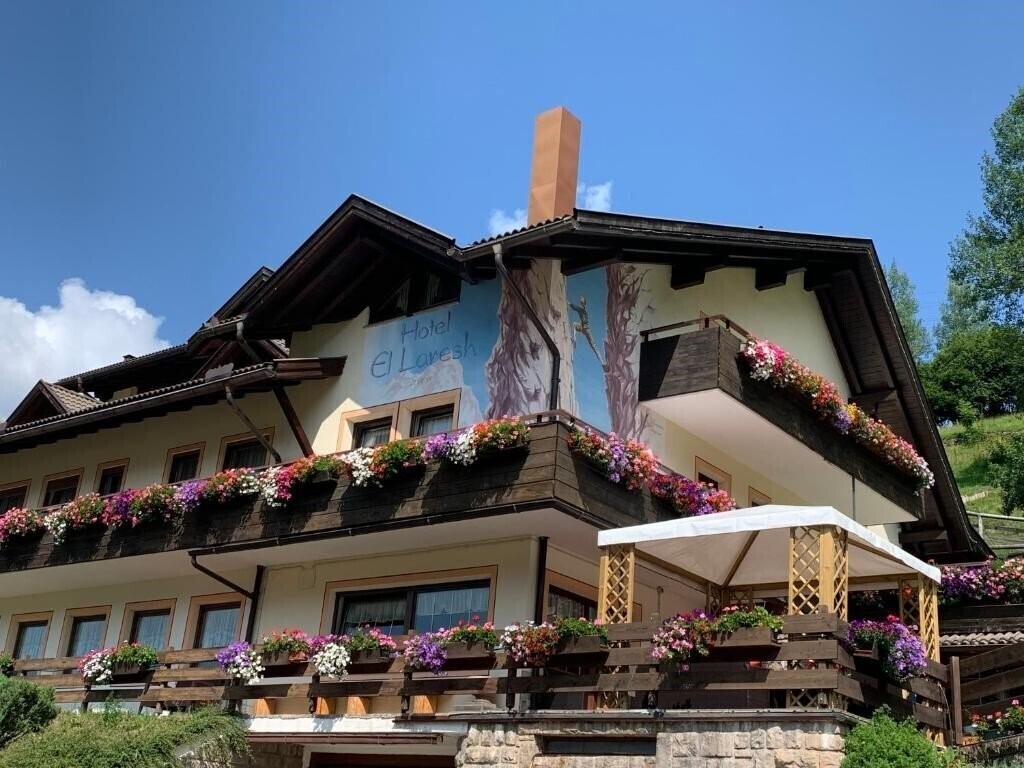 Отель El Laresh 3*