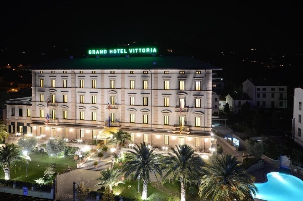 Hotel Grand Hotel Vittoria 4*