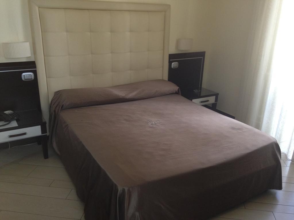 Отель Ferdinando II 4*