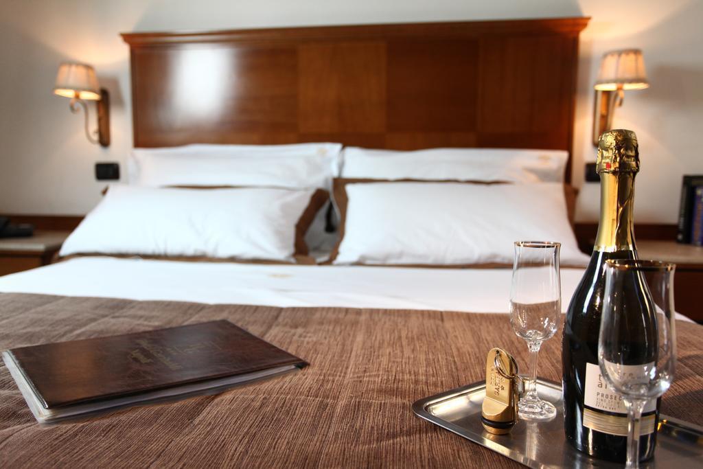 Фотография Mercure Napoli Garibaldi 3*