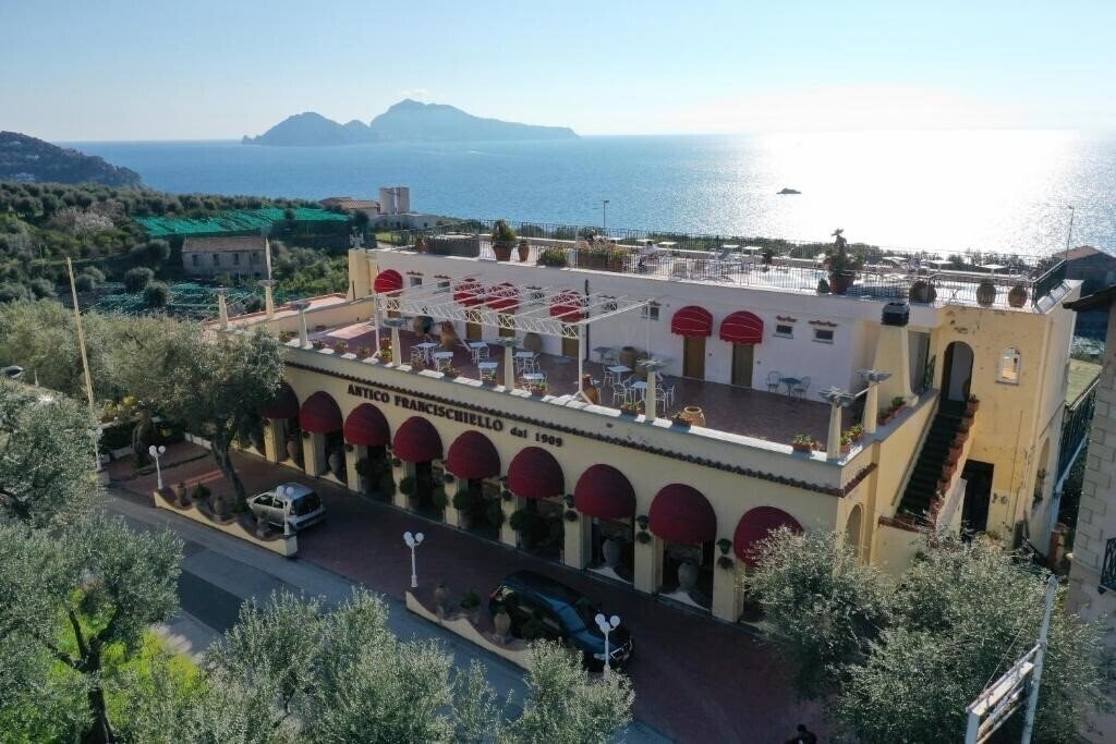 Готель Villa Pina Antico Francischiello 3*