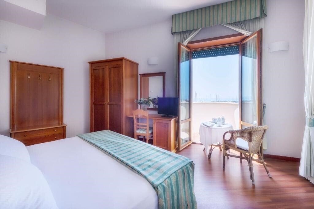 Zdjęcia Astura Palace 4*