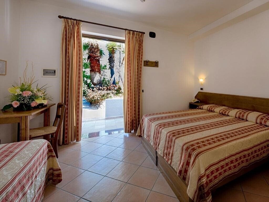 Изображение Villa Miralisa 3*