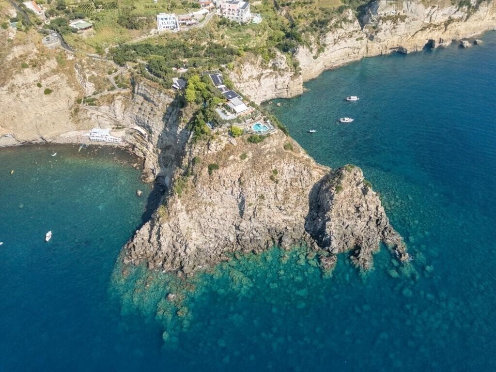Hotel Punta Chiarito Resort (Forio/Sorgeto) 4*