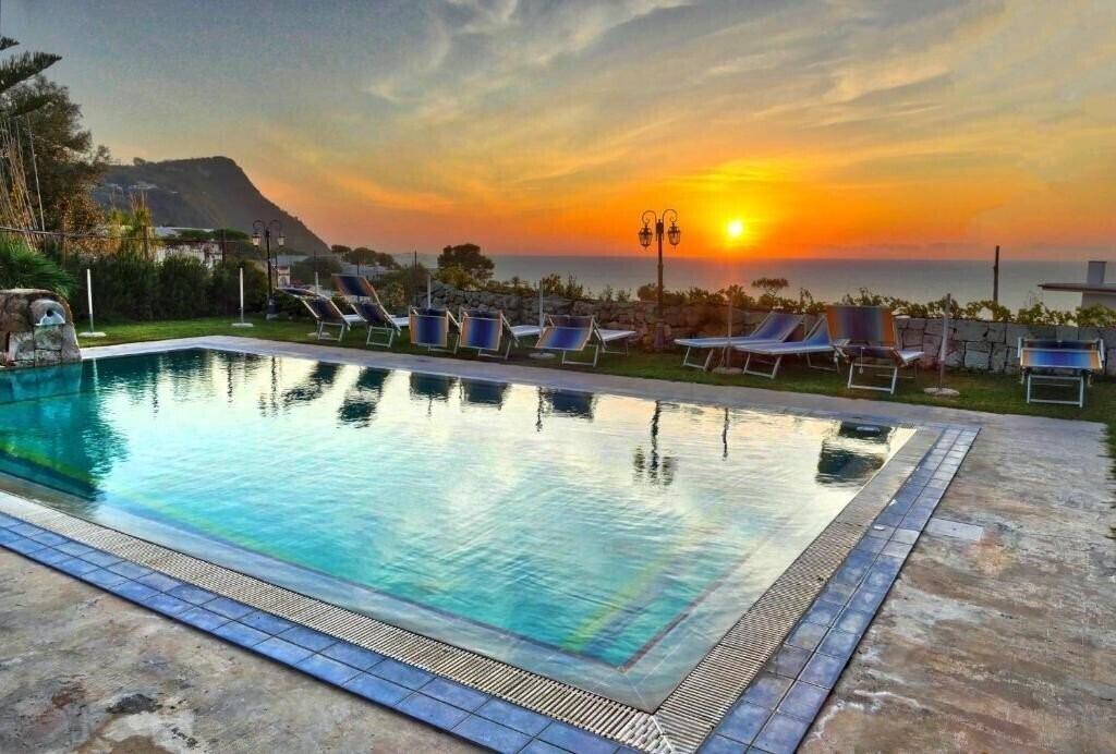 Zdjęcie Villa Cimmentorosso (Forio) 3*