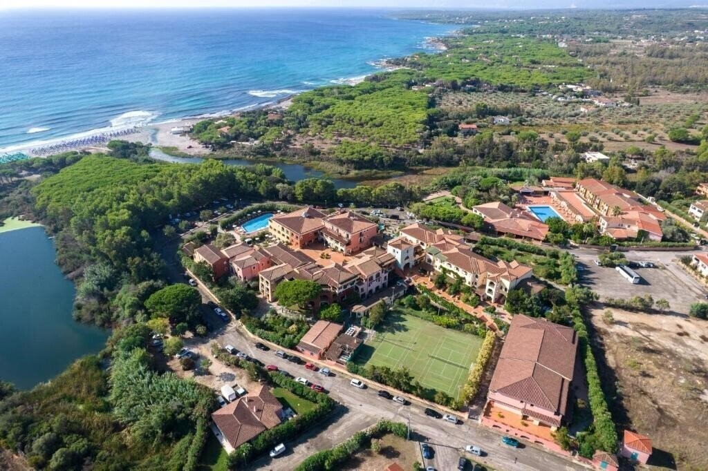 Hotel Club Hotel Torre Moresca 4*