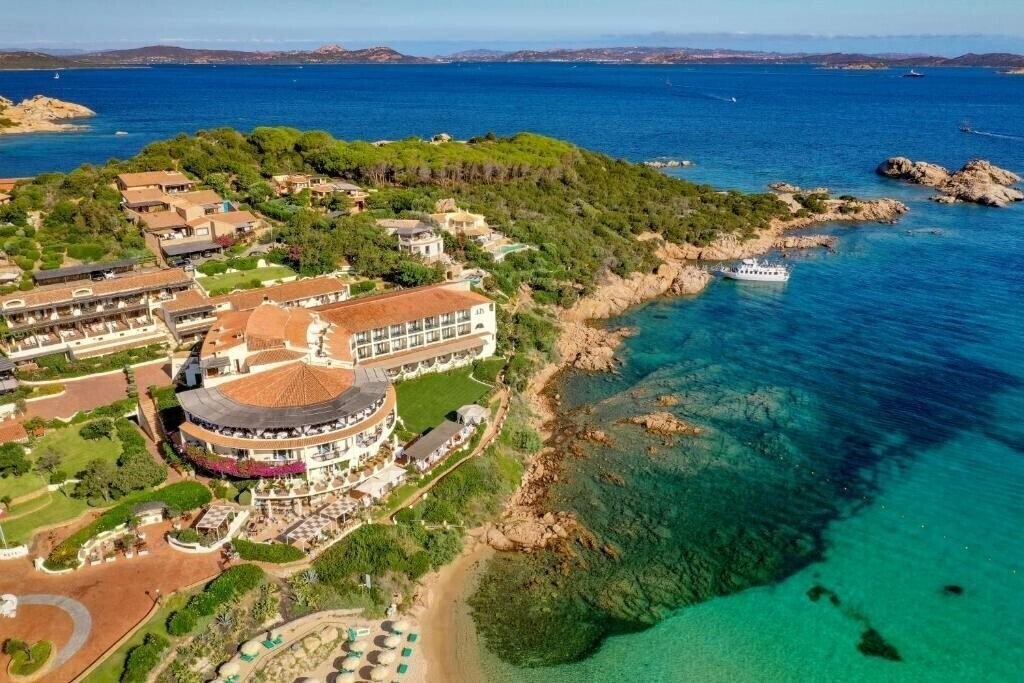 Hotel Club Hotel Baja Sardinia 4*