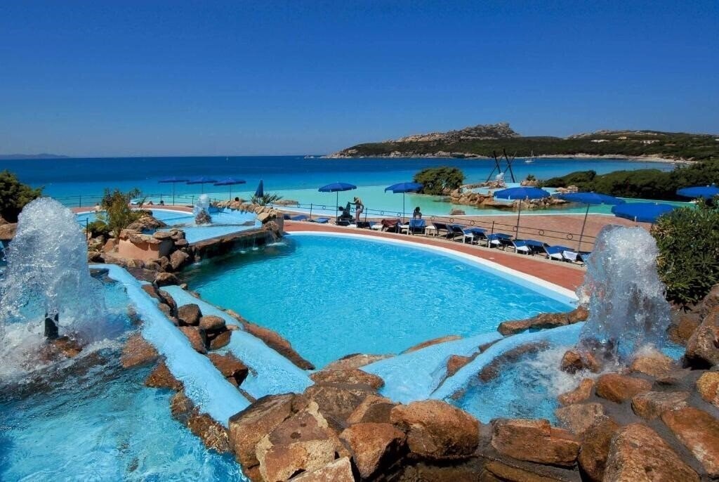 Zdjęcie Colonna Grand Hotel Capo Testa 5*