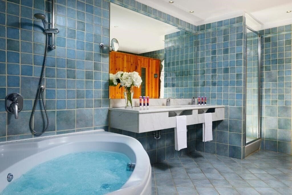 Готель UNA Hotels Capotaormina (ex. Ata hotel Capotaormina) 4*