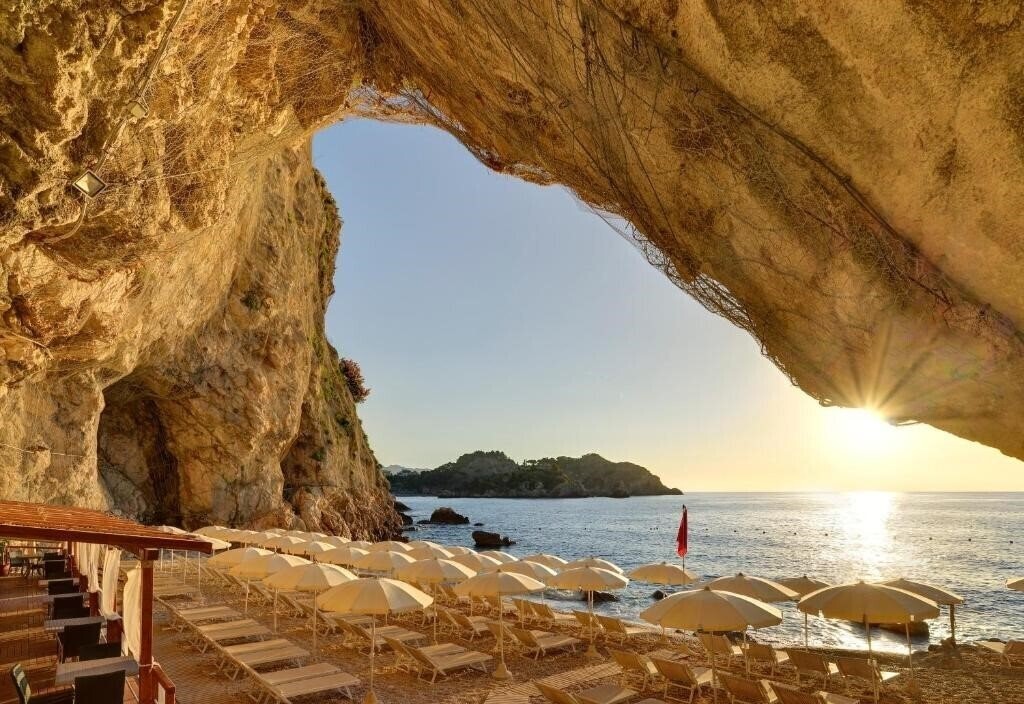 Картинка UNA Hotels Capotaormina (ex. Ata hotel Capotaormina) 4*