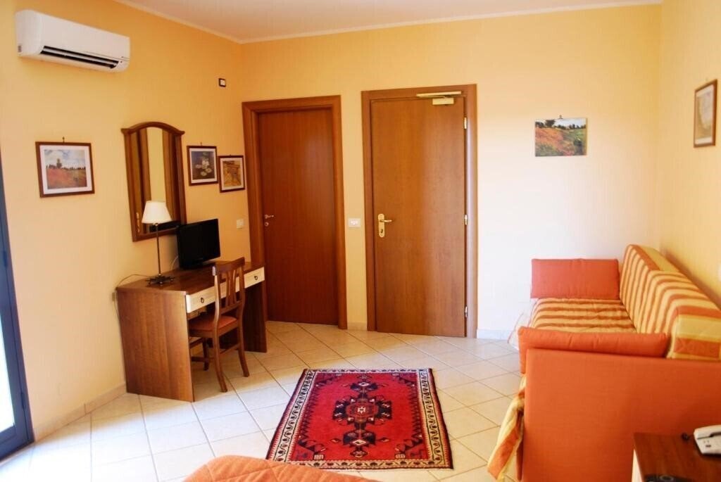 Obraz Greta Rooms Hotel 3*