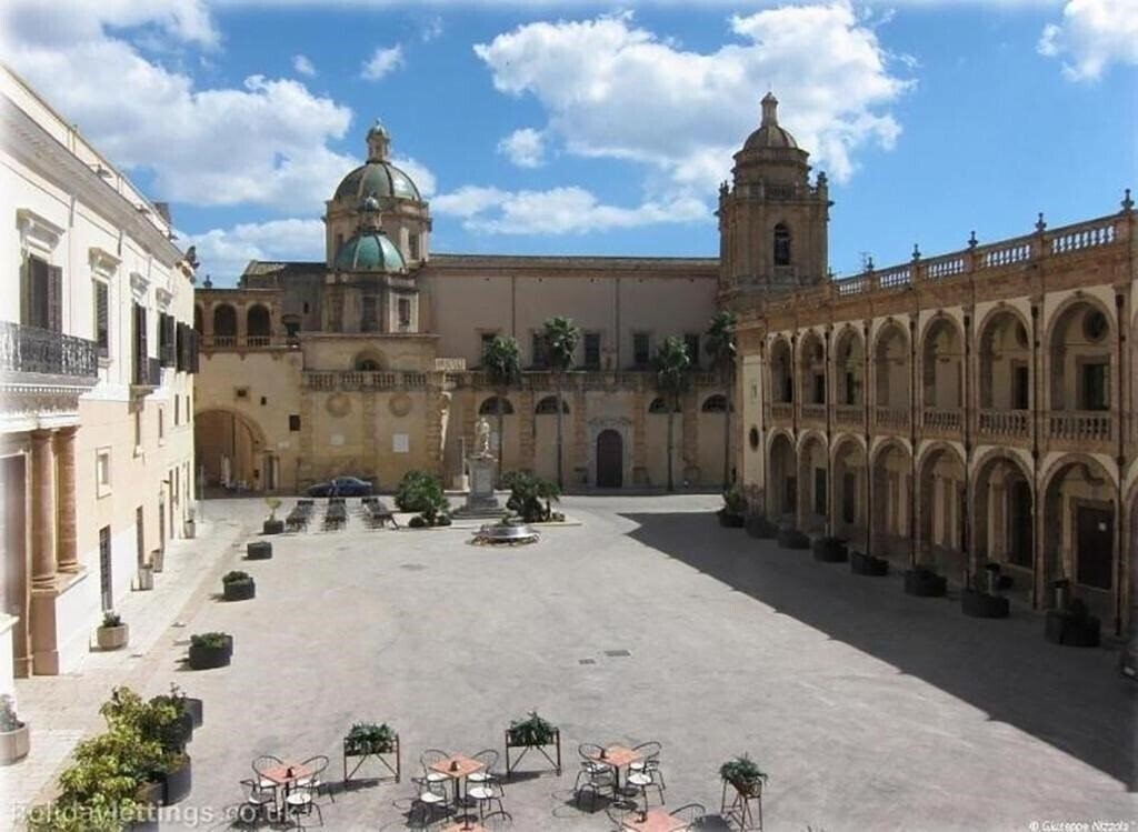 Zdjęcie Greta Rooms Hotel 3*