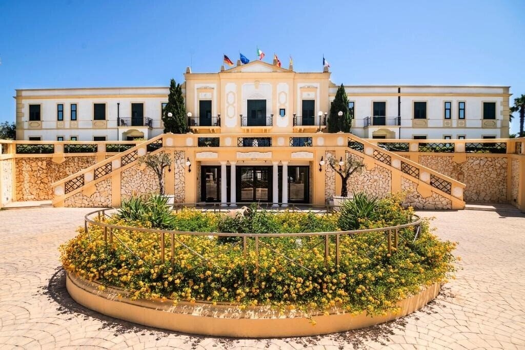 Hotel CDSHotels Delfino Beach 4*